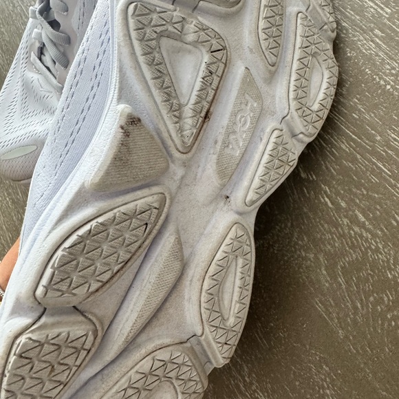 Hoka White Bondi 8 one one Running Shoes - Picture 4 of 6